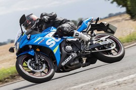 Suzuki GSX250R “chốt giá” 127 triệu đấu Kawasaki Ninja 300