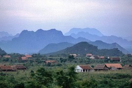 Kho ảnh khổng lồ về VN 1991-1993: Tiên cảnh ở Ninh Bình