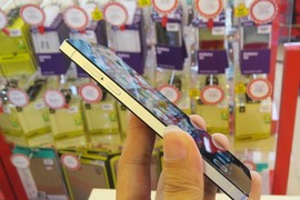 Bkav bất ngờ thu hồi Bphone tại FPT Shop