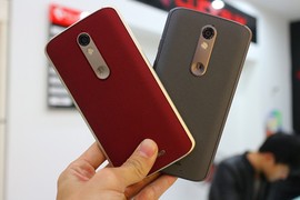 Soi điện thoại Motorola Droid Turbo 2 màn hình không thể vỡ ở VN