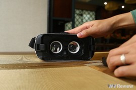  Dùng thử kính thực tại ảo Samsung Gear VR