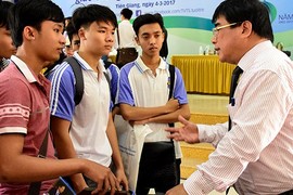 Lộ diện thủ khoa đại học đầu tiên năm 2018