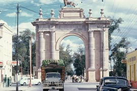 Mexico năm 1958 rực rỡ sắc màu qua ống kính người Mỹ (1) 