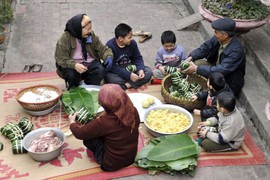 Khó chịu với câu hỏi: 'Bao giờ lấy vợ/chồng" là kém văn minh?