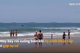 Video: Máy bay rơi xuống bãi biển có nhiều người đang tắm