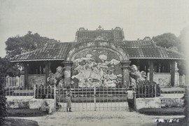 Hình độc về lăng Cha Cả ở Sài Gòn thập niên 1920