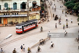 Loạt ảnh cực thú vị về giao thông ở Hà Nội năm 1989