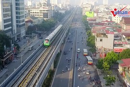 Nhà ga gặp sự cố, tàu Cát Linh - Hà Đông bất ngờ dừng giữa đường