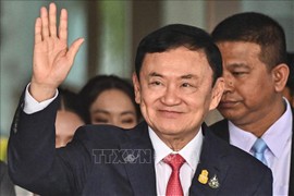 Cựu Thủ tướng Thái Lan Thaksin được trả tự do