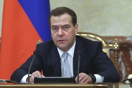 Thủ tướng Nga Dmitry Medvedev: Ukraine đang vỡ nợ 