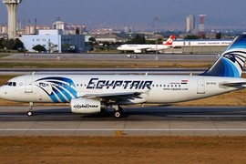 Pháp quyết tìm ra nguyên nhân vụ máy bay EgyptAir rơi