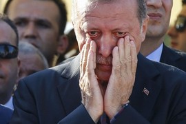 Tổng thống Erdogan "tố" thế lực bên ngoài hậu thuẫn đảo chính 