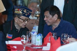 Philippines: “Thầy” Ramos chê “trò” Duterte thiếu tầm nhìn chiến lược