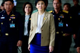 Thủ tướng Thái Lan Yingluck kiện phe đối lập