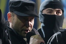 Tổng thống Ukraine chiêu dụ thủ lĩnh Right Sector