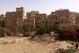 Thủ đô Yemen tan hoang sau các cuộc không kích