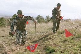 Lính công binh Nga tới gỡ mìn ở Palmyra