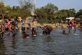 Cuộc sống đời thường bên bờ sông Niger qua ảnh