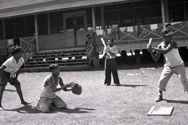 Hé lộ cuộc sống ở Panama đầu thập niên 1940