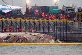 Cận cảnh phà Sewol sau 3 năm chìm sâu ở đáy biển