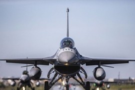 Ukraine gây áp lực lên phòng không Nga để chuẩn bị tiếp nhận F-16