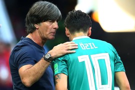 Joachim Low hết bài, Đức hết một kỷ nguyên, fan chờ chu kỳ mới