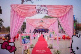 Trở về tuổi thơ với đám cưới Hello Kitty của cặp đôi 9X