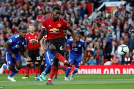 Pogba lập công, MU thắng hú vía trận khai màn