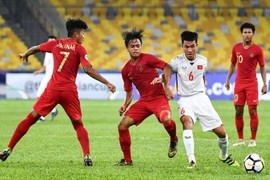 Chỉ trích U16 Việt Nam, còn ai nhớ U23 Việt Nam "rũ bùn đứng dậy"?