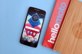 Điện thoại pin “trâu” Moto E4 Plus và Moto C Plus mở bán tại VN