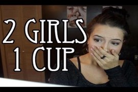 Tác giả “2 girls 1 cup” trả giá đắt, không thể quay về Mỹ