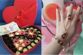 Hội chị em thi nhau khoe quà Valentine sớm: Người sang chảnh, kẻ hẩm hiu