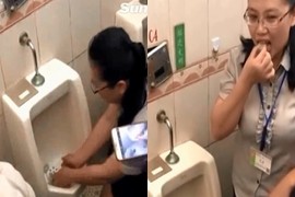 Video: Vứt bánh gạo vào toilet rồi thản nhiên nhặt lên ăn