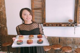 Giới trẻ kiếm bội tiền nhờ tự làm bánh Trung thu handmade