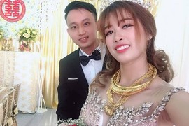 Cô dâu oằn mình, đeo vàng "gãy cổ, gãy tay" gây nhốn nháo CĐM