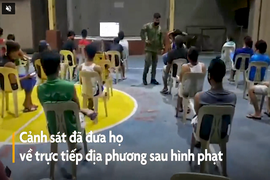 Video: Dân bị phạt xem phim về COVID-19 vì vi phạm lệnh giới nghiêm 