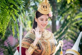 Nữ thần Songkran 2023 Baifern Pimchanok lộ nhan sắc thật qua cam thường