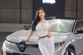 Nữ MC thể thao 9 năm không ăn cơm để giữ body vạn người mê