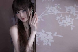 Ngoại hình khiến "hot girl Việt kiều" Jun Vũ vướng nghi vấn dao kéo