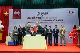 Nissan Việt Nam tặng hộp số ôtô cho Đại học Công nghệ GTVT