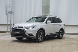 Xe Mitsubishi Outlander “kênh giá” 15 triệu tại VN