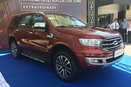 Cận cảnh Ford Everest 2018 giá từ 850 triệu tại Việt Nam