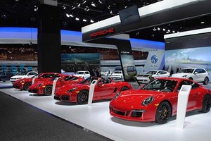 Chiêm ngưỡng một Porsche rất khác tại Detroit Motor Show 2015