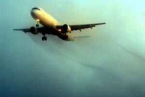 Sự thật bi hài về phi công... trong buồng lái