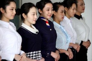 Tận mắt màn “soi” ngoại hình... tuyển nữ tiếp viên hàng không