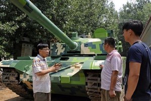 Khó đỡ siêu tăng Type 99 do...nông dân Trung Quốc chế tạo