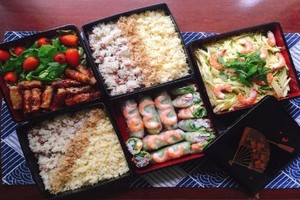 Phát cuồng với những hộp cơm bento của cô nàng “khéo hết phần người ta”