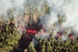 Video: Núi lửa phun trào ở Hawaii, sơ tán khẩn hàng ngàn người 