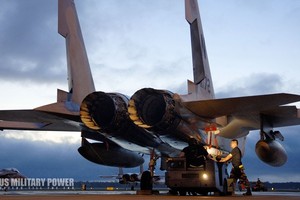 Mỹ níu kéo chiến đấu cơ 40 tuổi vì F-35 quá vô dụng?