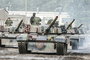 Bất ngờ cách Ba Lan nhào nặn T-72 thành vũ khí thế kỷ 21